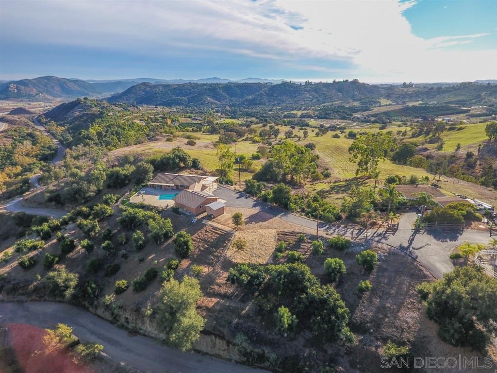 671 Ranger Road Fallbrook, CA 92028 - Photo 2 of 25