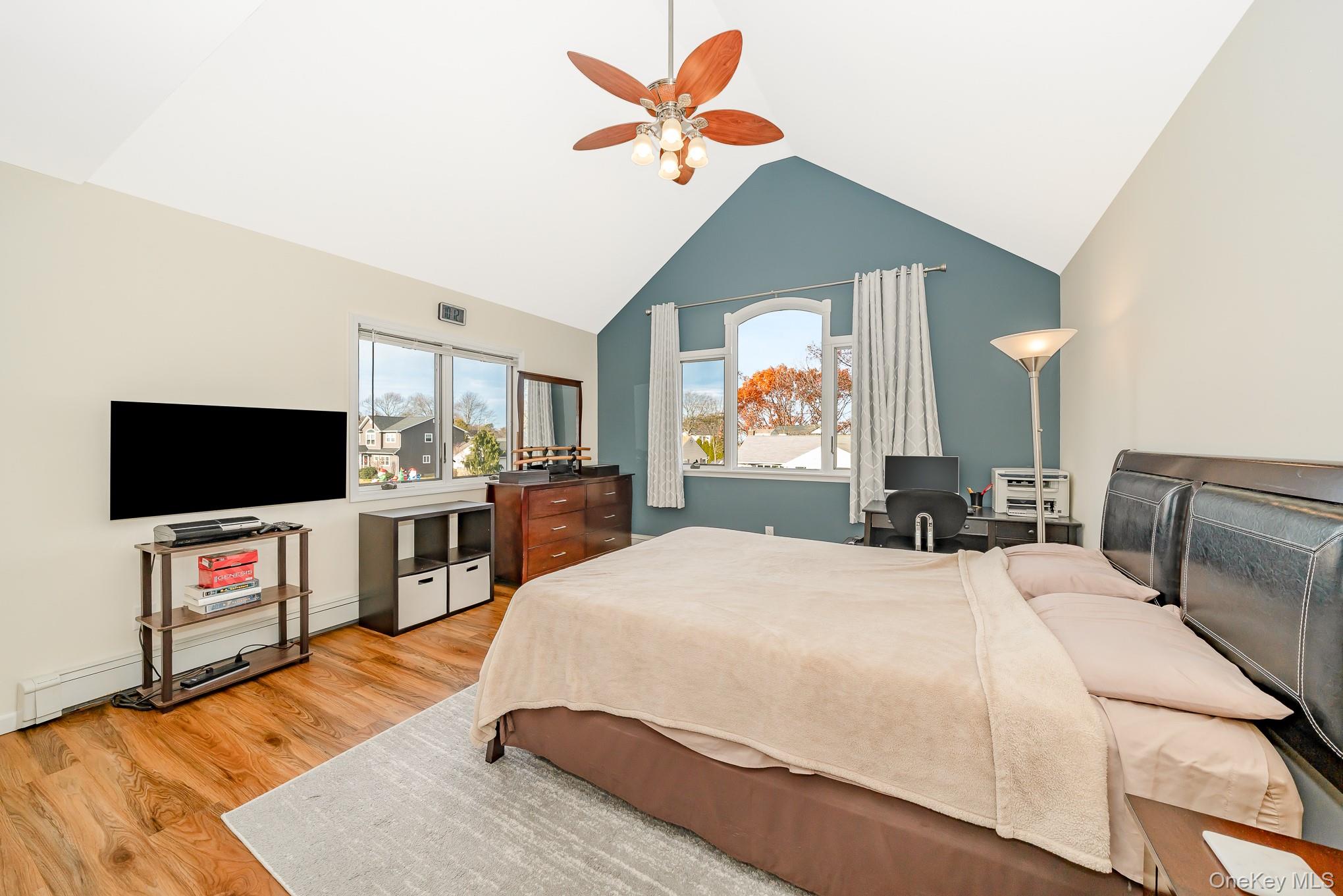 15 Chadwick Road Syosset, NY 11791 - Photo 17 of 37