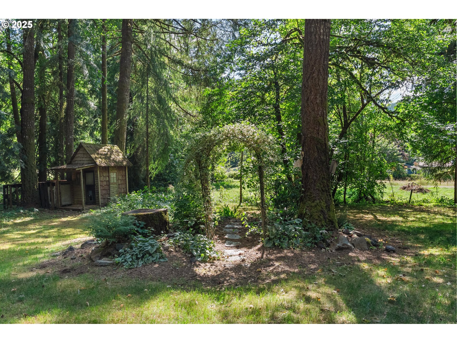 22276 Vaughn Road Veneta, OR 97487 - Photo 35 of 39