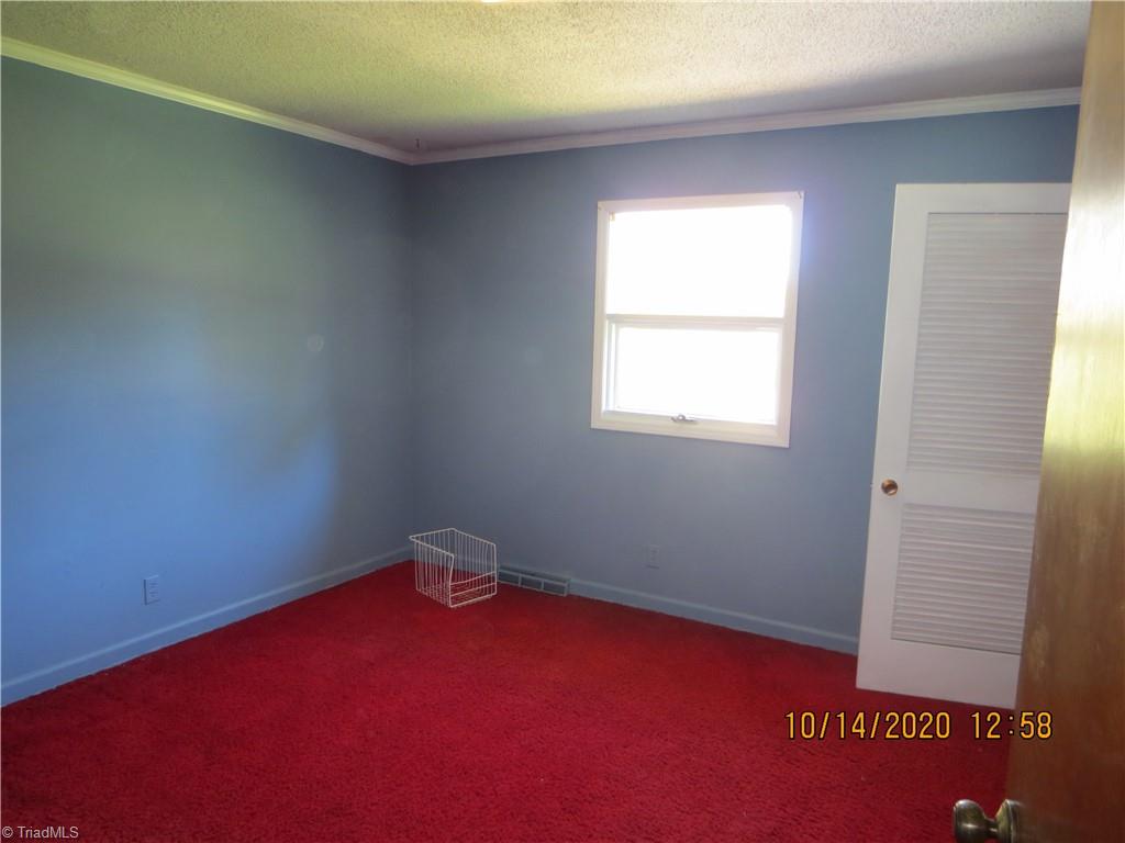 7285 Reynolda Road Pfafftown, NC 27040 - Photo 5 of 10 Gallery Image 5