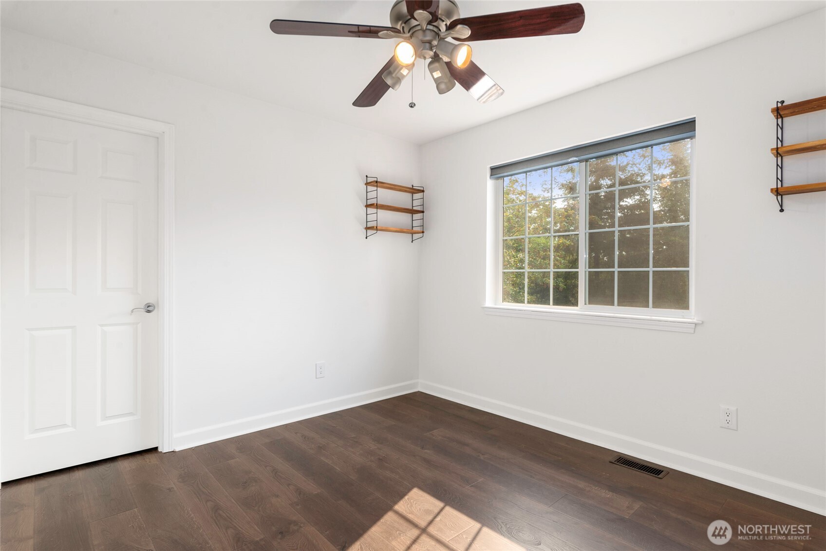 557 Southeast Spruce Road Port Orchard, WA 98367 - Photo 17 of 37 Gallery Image 17