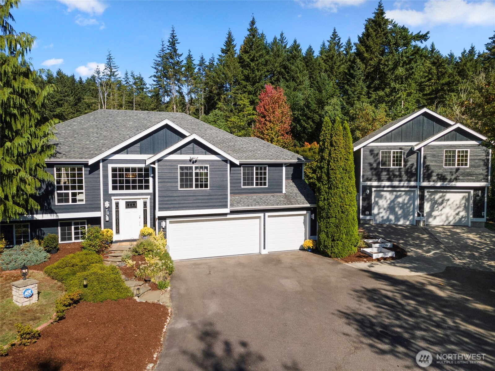 557 Southeast Spruce Road Port Orchard, WA 98367 - Photo 2 of 37 Gallery Image 2