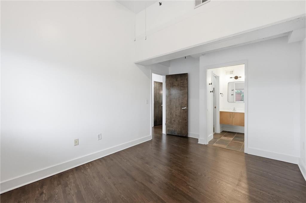 3001 Gillham Road, Unit 206 Kansas City, MO 64108 - Photo 17 of 45