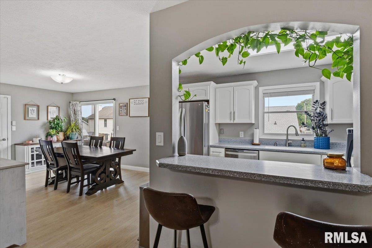 3717 Viking Boulevard Springfield, IL 62712 - Photo 9 of 40 Gallery Image 9