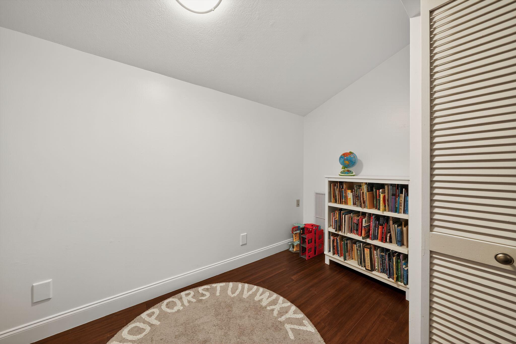 556 Meadow Wood Way Stuart, FL 34997 - Photo 20 of 57 07_556_Meadow_Wood_Way_Stuart_FL_34997_U