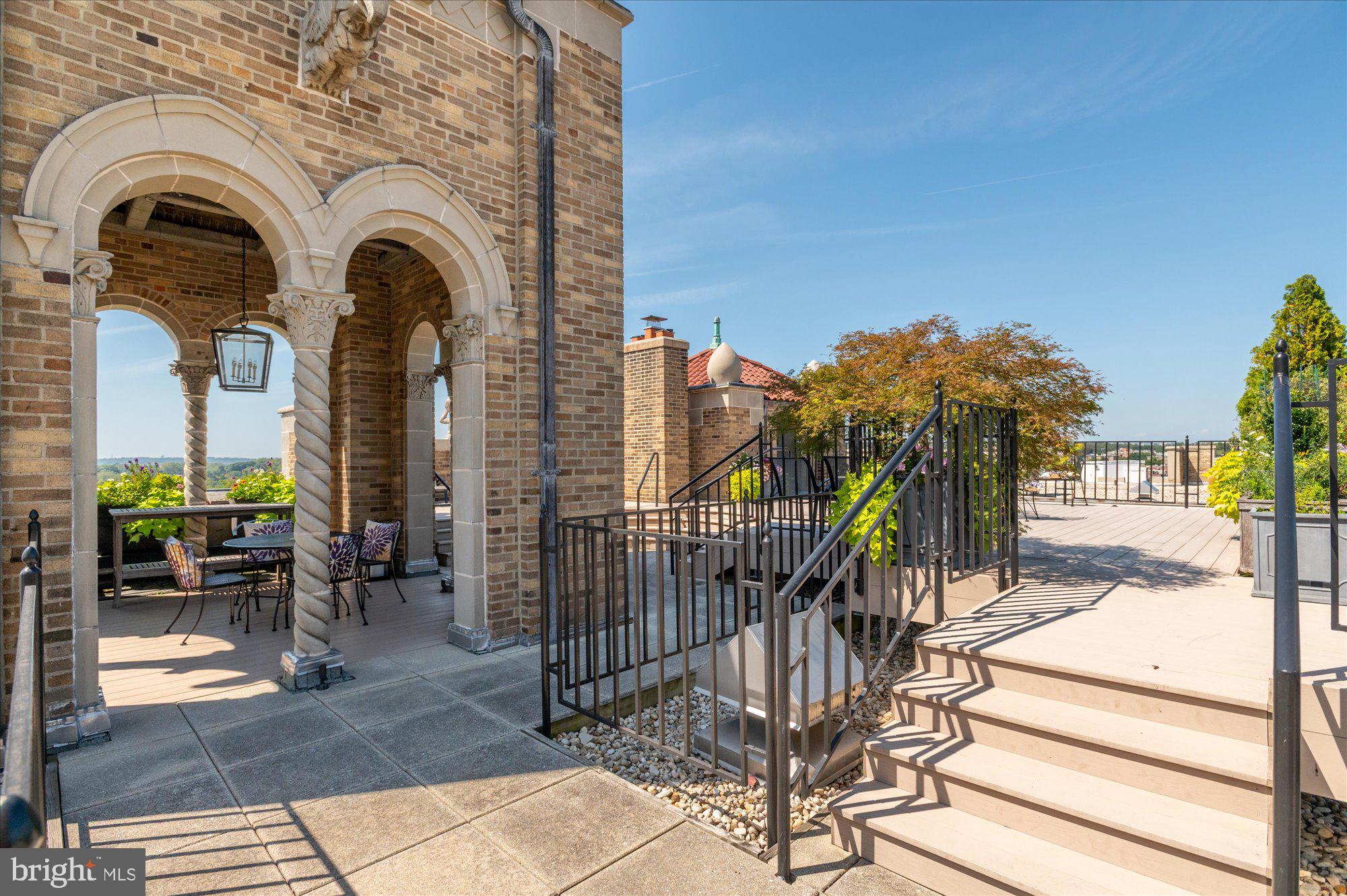 2101 Connecticut Avenue Northwest, Unit 78 Washington, DC 20009 - Photo 50 of 54 a view of entrance gate of house