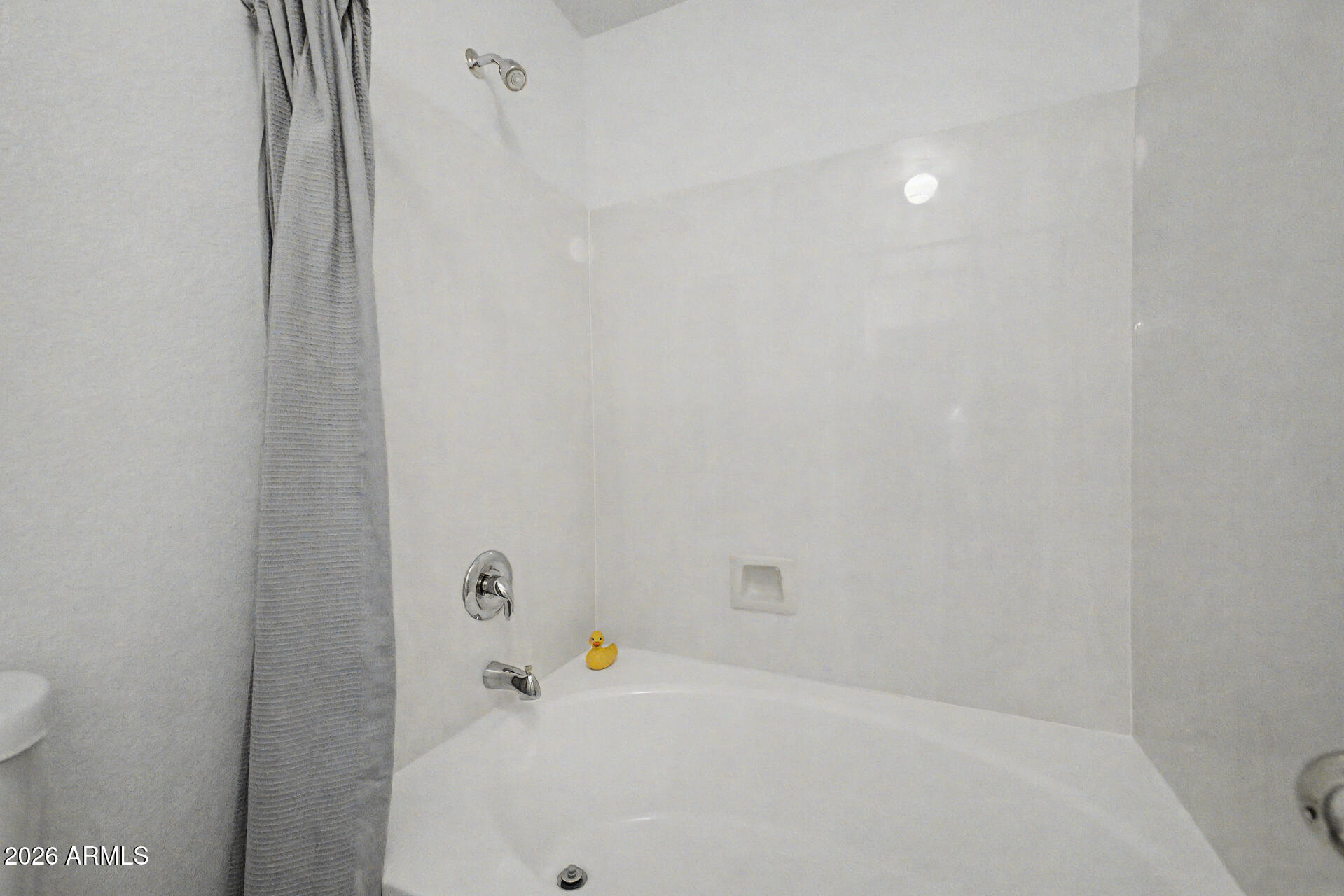 9581 West Ruth Avenue Peoria, AZ 85345 - Photo 27 of 41 Guest Bathroom