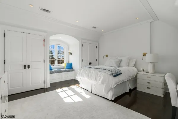 $9,250,000 | Undisclosed Address, Gladstone, NJ 07931