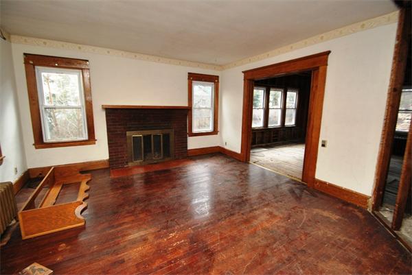 802 Alden Street Springfield, MA 01109 - Photo 2 of 13 Gallery Image 2