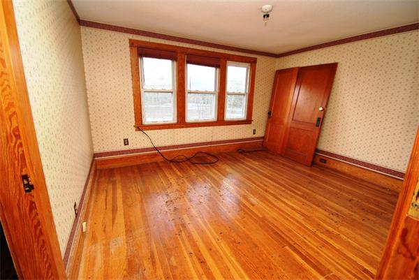 802 Alden Street Springfield, MA 01109 - Photo 3 of 13 Gallery Image 3