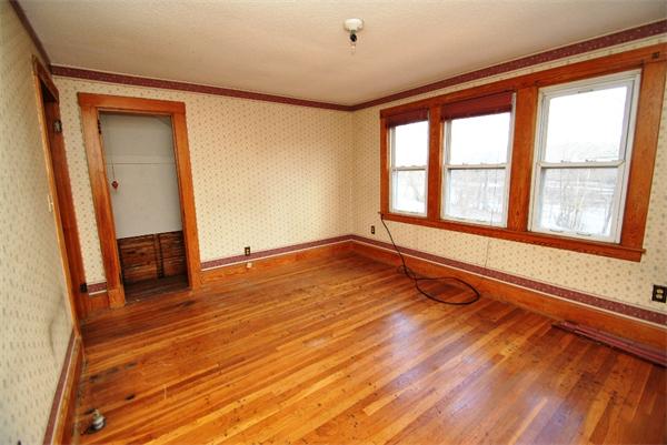 802 Alden Street Springfield, MA 01109 - Photo 4 of 13 Gallery Image 4