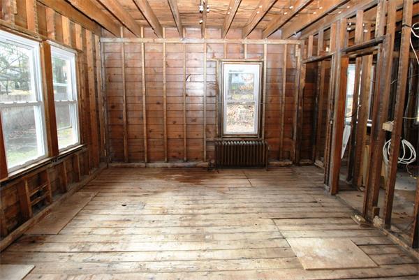 802 Alden Street Springfield, MA 01109 - Photo 8 of 13 Gallery Image 8