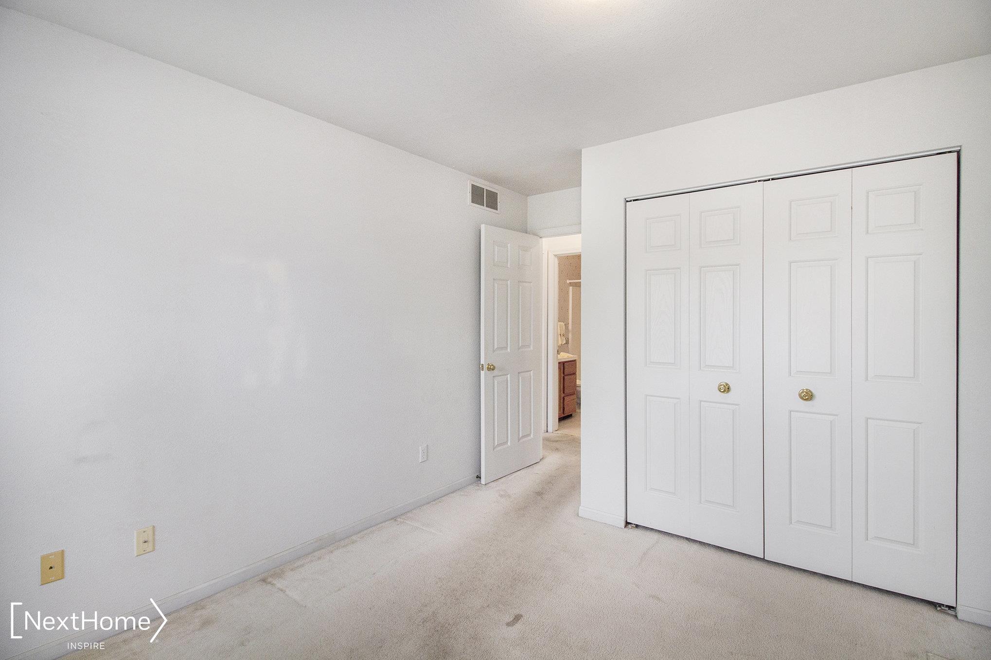 1054 Curzon Street Howell, MI 48843 - Photo 17 of 26 50159774-f582f4bb-46ff-41fe-87fe-61e30b0e606c.JPG