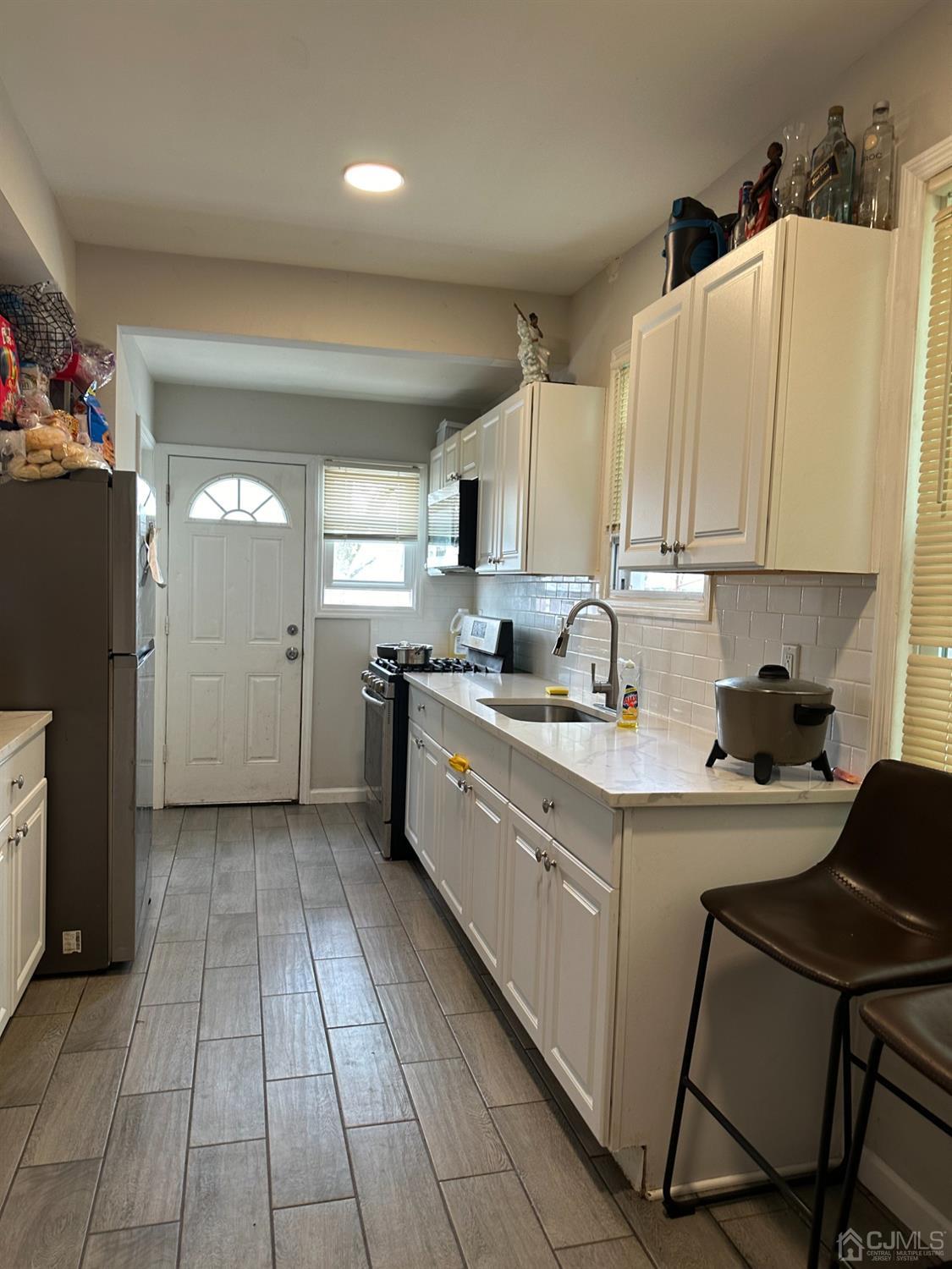 261 Delavan Street New Brunswick, NJ 08901 - Photo 9 of 16 Gallery Image 9