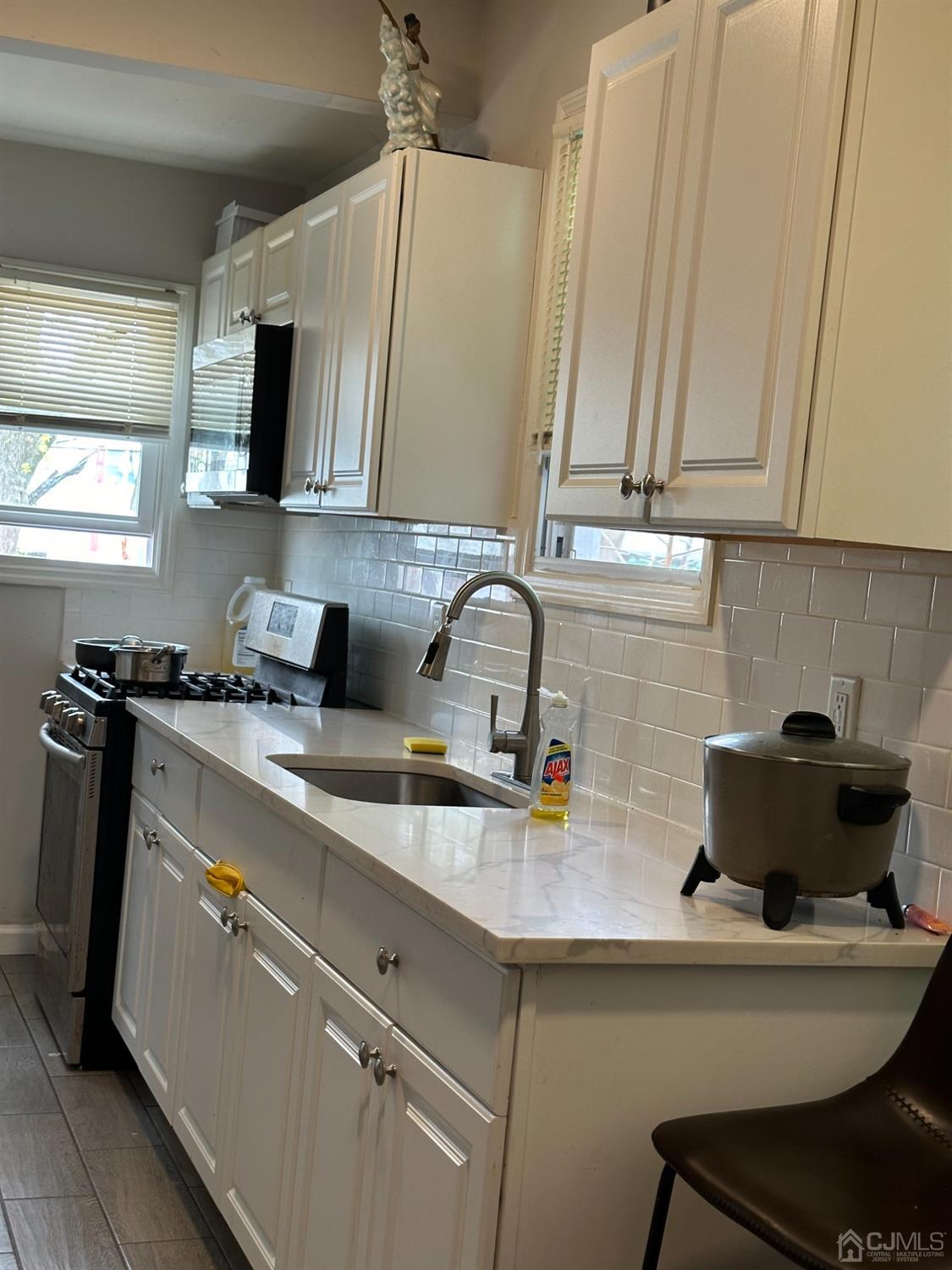 261 Delavan Street New Brunswick, NJ 08901 - Photo 10 of 16 Gallery Image 10