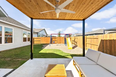 a view of an outdoor space