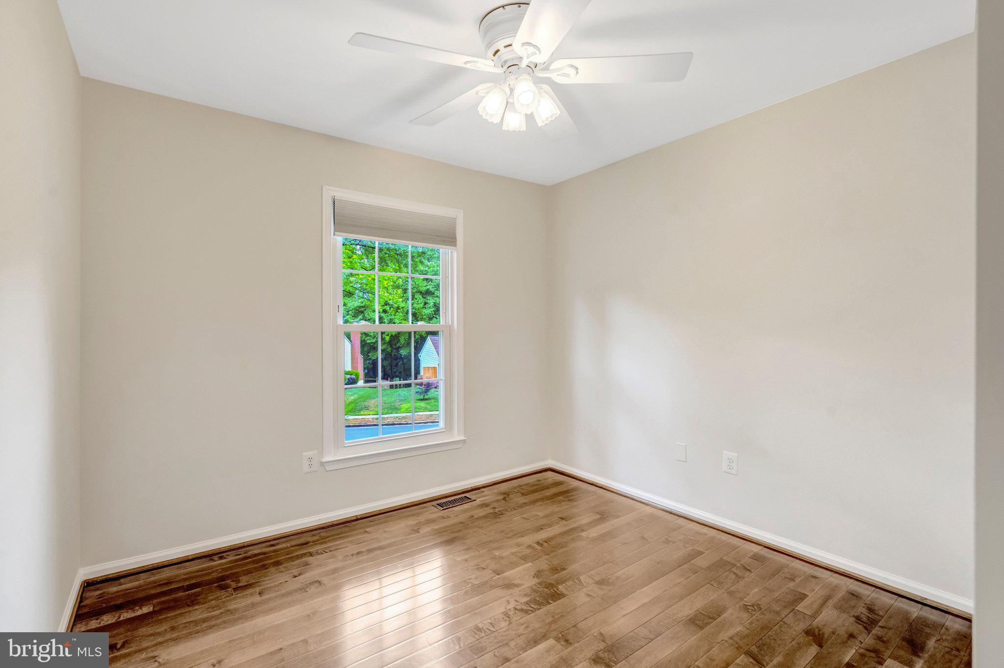 8304 Lindside Way Springfield, VA 22153 - Photo 14 of 58