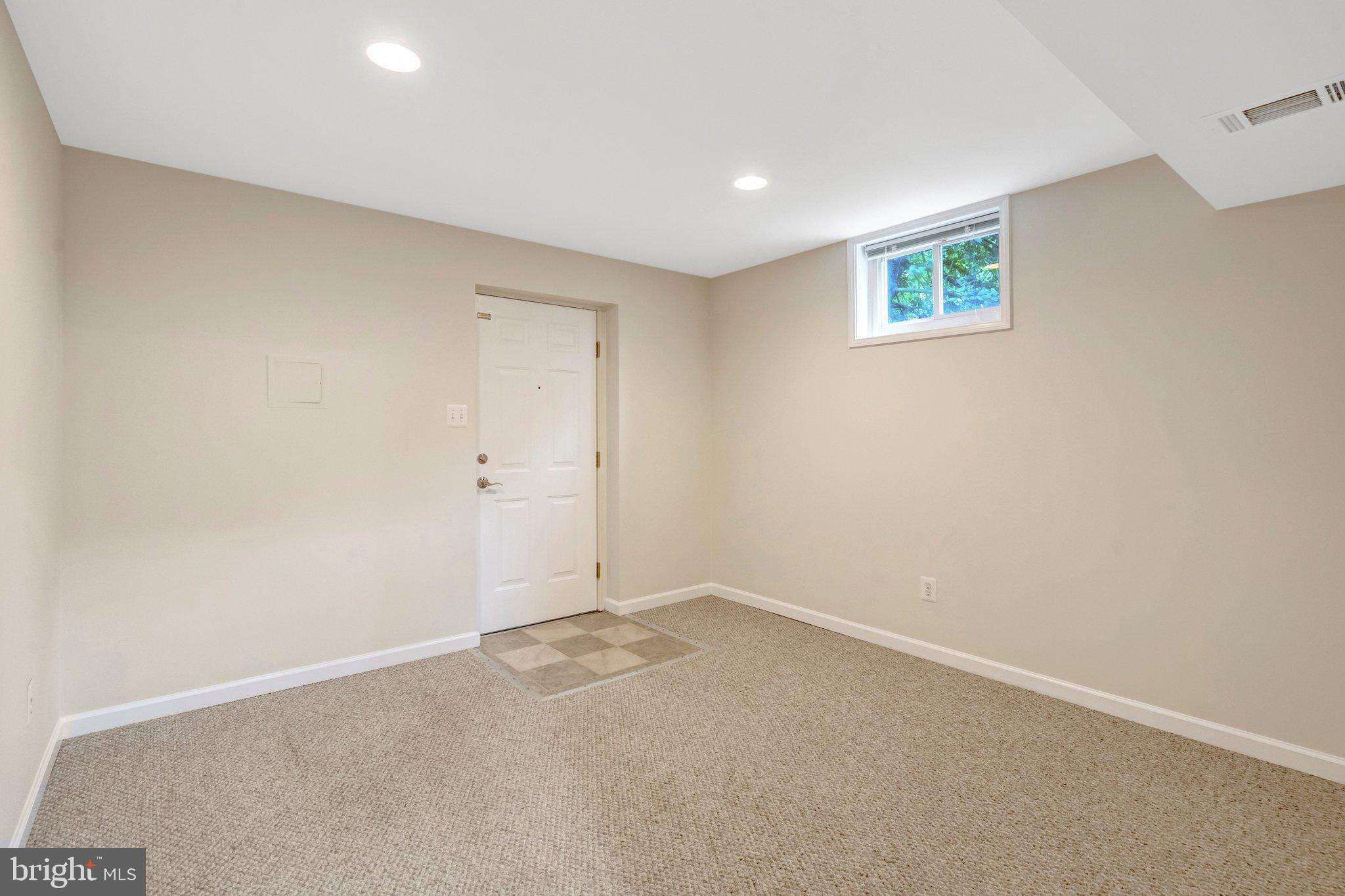 8304 Lindside Way Springfield, VA 22153 - Photo 28 of 58