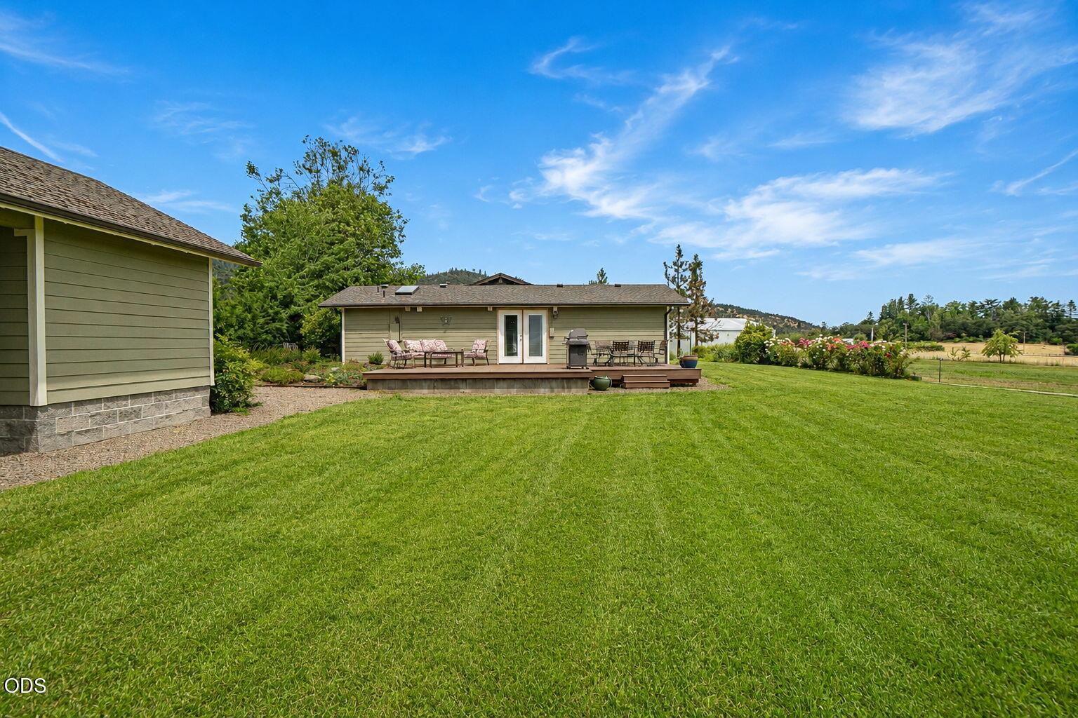 6085 Walden Lane Talent, OR 97540 - Photo 26 of 53
