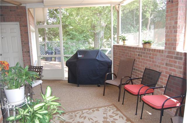 2015 Roderick Circle Franklin, TN 37064 - Photo 10 of 20 Gallery Image 10