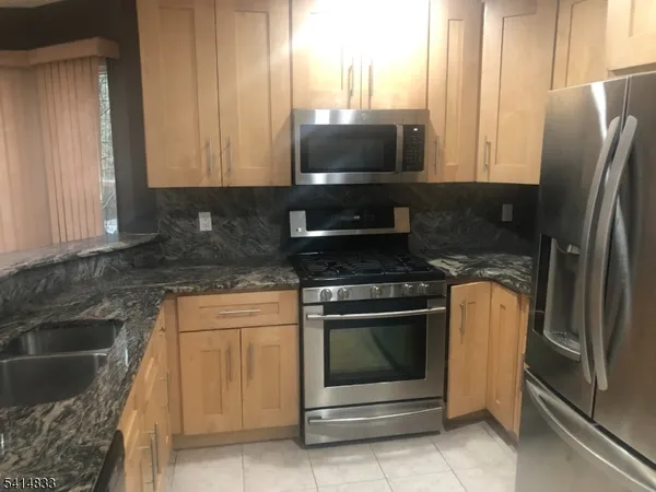 $2,975 | 1001 Worthington Court, Denville, NJ 07834