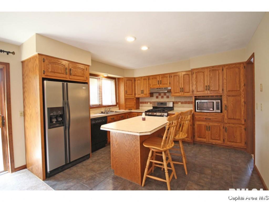 605 Tecumseh Trail Springfield, IL 62711 - Photo 12 of 30