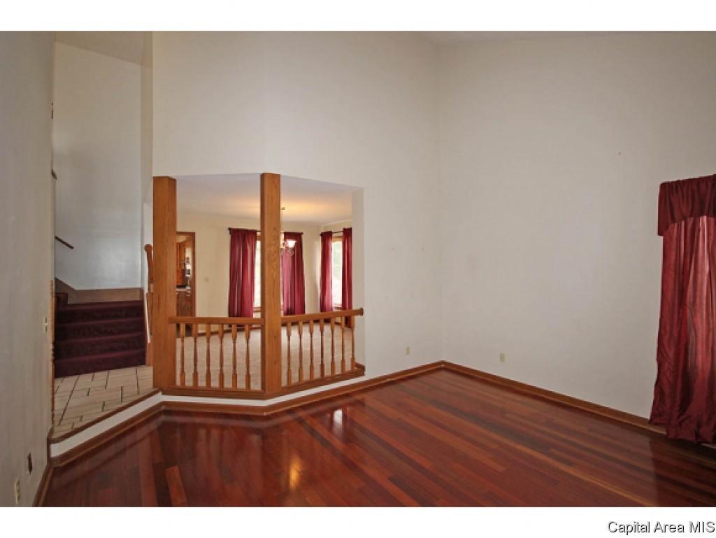 605 Tecumseh Trail Springfield, IL 62711 - Photo 5 of 30