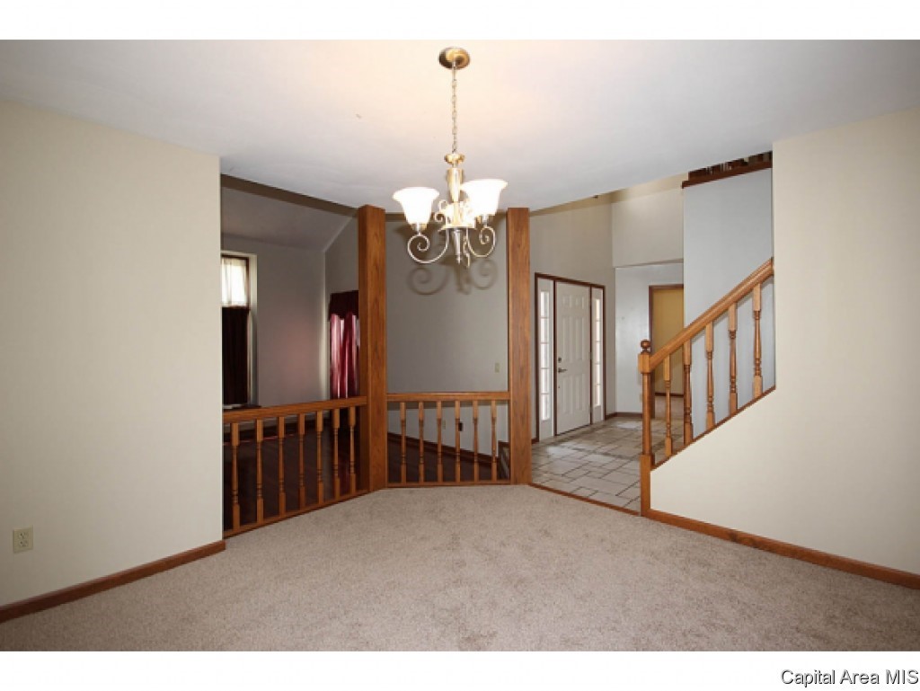 605 Tecumseh Trail Springfield, IL 62711 - Photo 10 of 30
