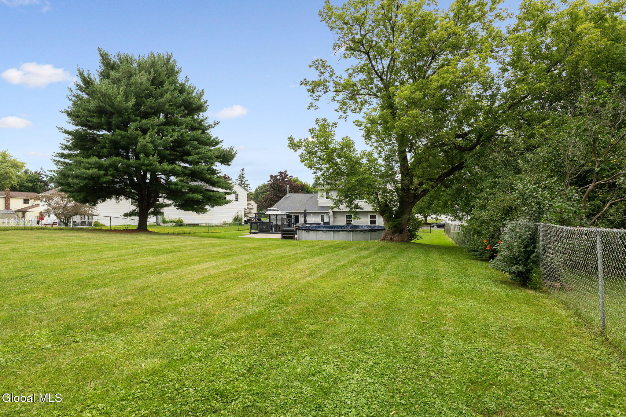 29 Meadowbrook Road Colonie, NY 12189 - Photo 38 of 46 42-29MeadowbrookRd_42