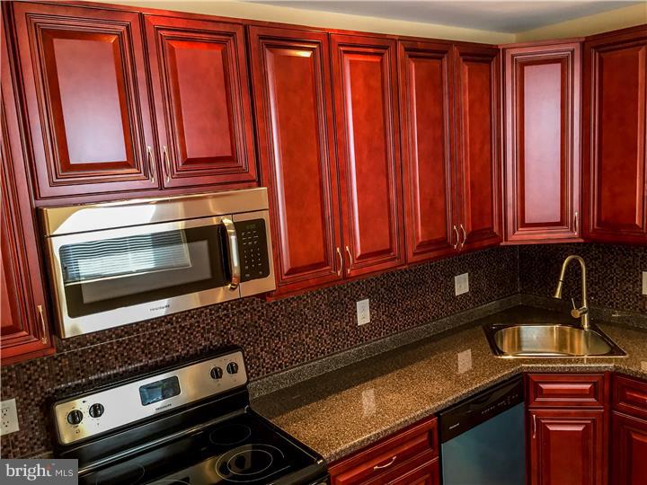 5924 Nassau Road Philadelphia, PA 19151 - Photo 11 of 25 Gallery Image 11