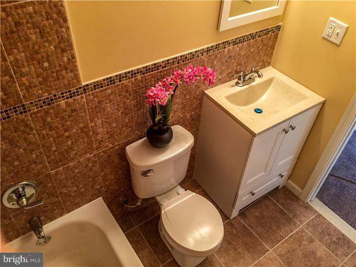 5924 Nassau Road Philadelphia, PA 19151 - Photo 16 of 25 Gallery Image 16