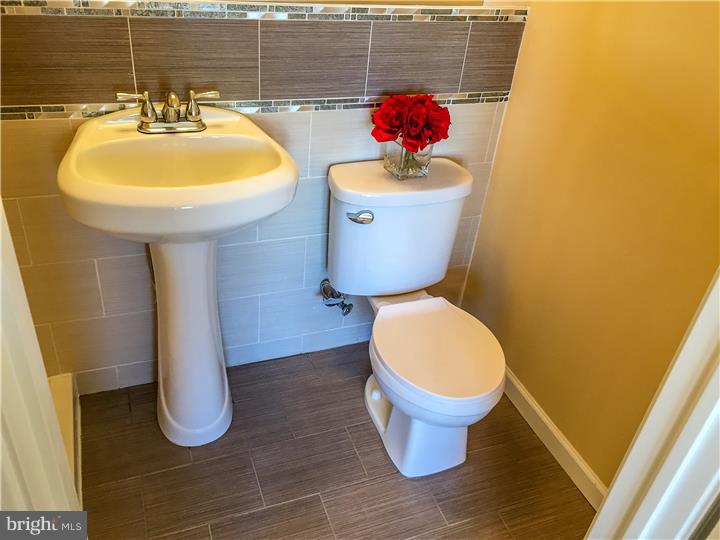 5924 Nassau Road Philadelphia, PA 19151 - Photo 20 of 25 Gallery Image 20
