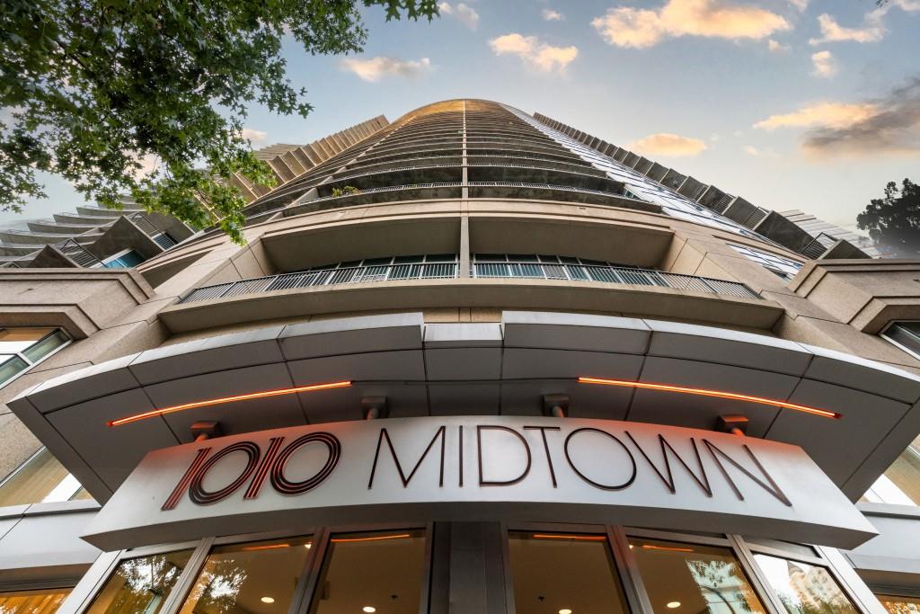 1080 Peachtree Street Northeast, Unit 1906 Atlanta, GA 30309 - Photo 30 of 46 a front view of a building