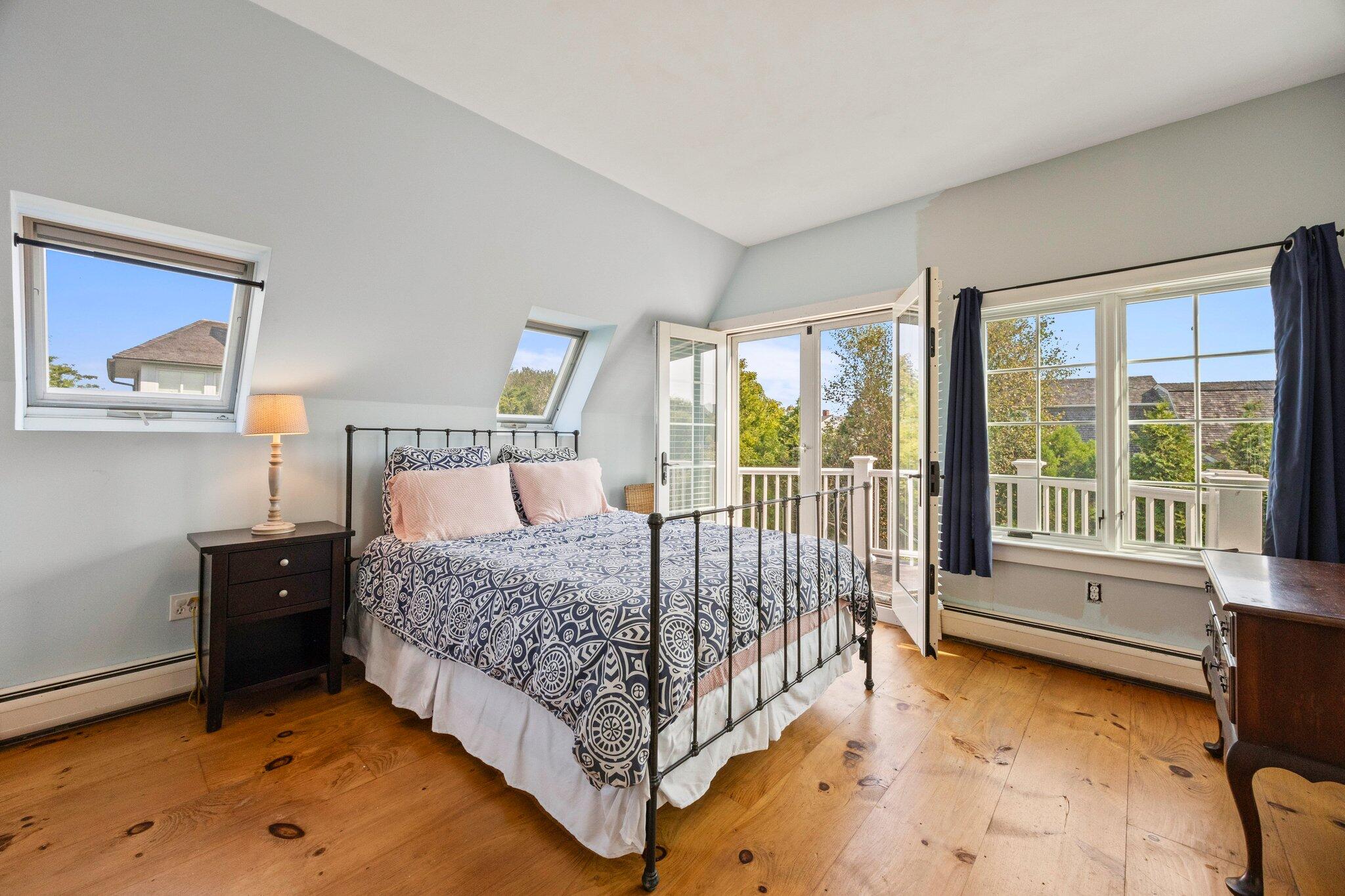 47 Quasson Road Chatham, MA 02633 - Photo 28 of 47 a bed sitting in a room next to a window