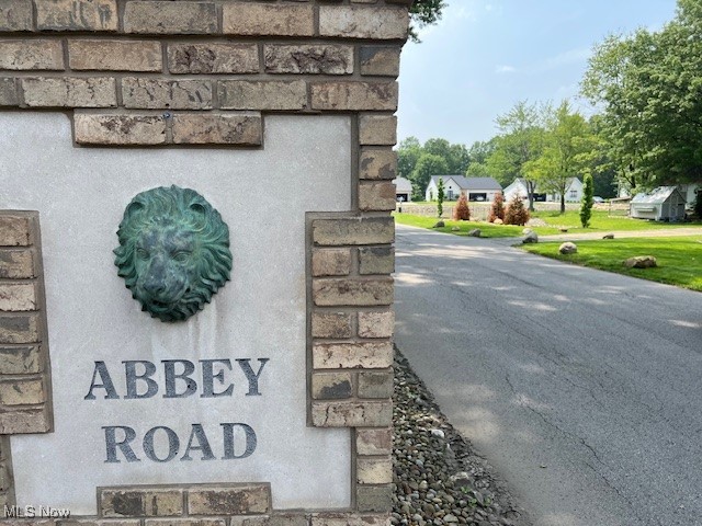 6850 Abbey Road North Canfield, OH 44406 - Photo 2 of 2 Entrance