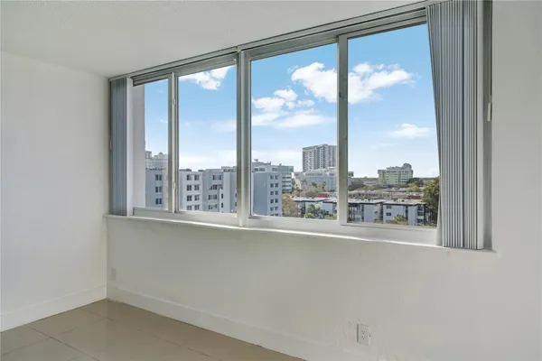 $2,400 | 9001 Southwest 77th Avenue, Unit C803, Miami, FL 33156