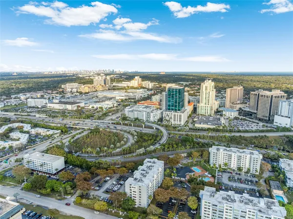 $2,400 | 9001 Southwest 77th Avenue, Unit C803, Miami, FL 33156