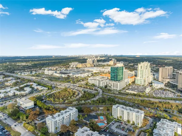 $2,400 | 9001 Southwest 77th Avenue, Unit C803, Miami, FL 33156