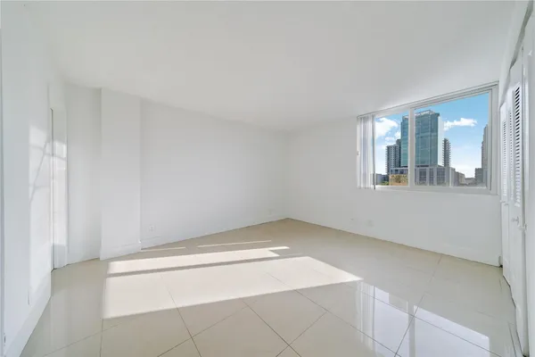 $2,400 | 9001 Southwest 77th Avenue, Unit C803, Miami, FL 33156
