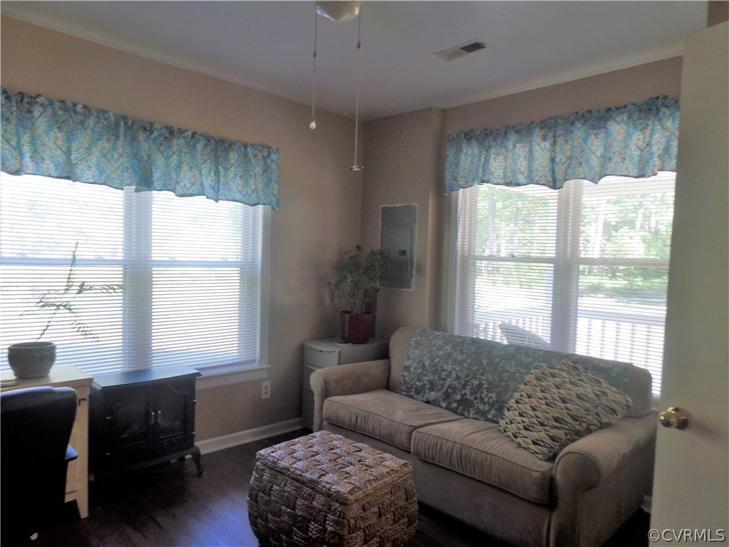 11108 Hitchcock Road Disputanta, VA 23842 - Photo 9 of 19 Bedroom #2 currently being used as an office