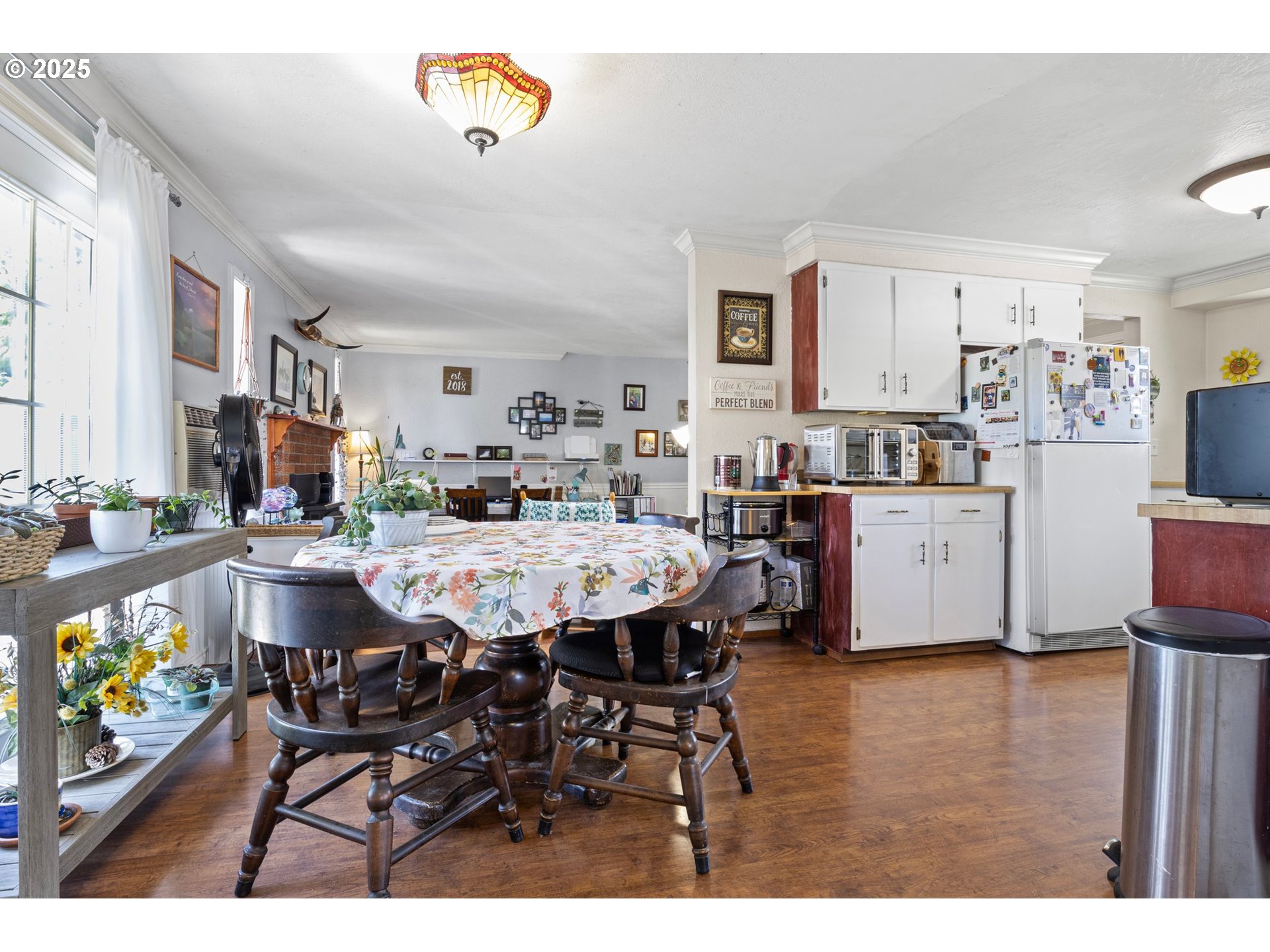 4635 Daisy Street Springfield, OR 97478 - Photo 21 of 44 Dining Room