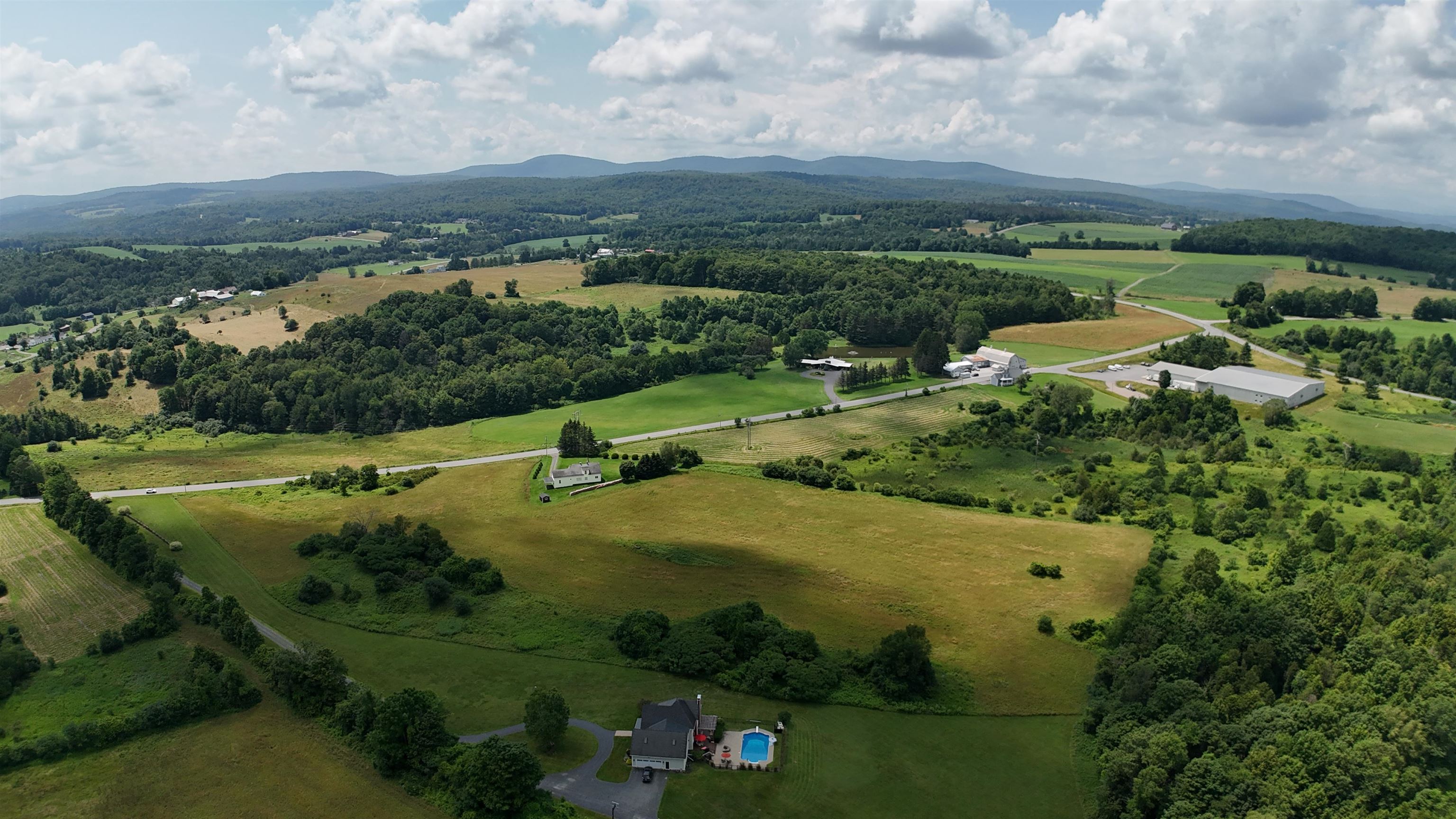 260 Morrison Road Barre Town, VT 05641 - Photo 5 of 48