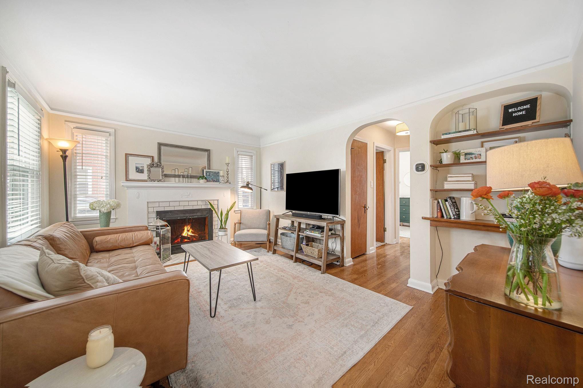 1737 Dorothea Road Berkley, MI 48072 - Photo 4 of 33 1737-Dorothea_25.jpg