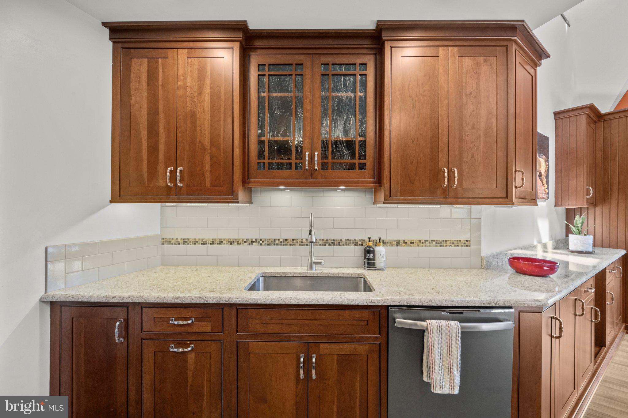 40 Buckwalter Road Spring City, PA 19475 - Photo 15 of 41 Custon Kitchen with Cambria Quartz Counters