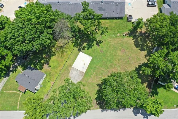 $250,000 | 705-707 Southeast High N/a Lee's Summit, Lee's Summit, MO 64063