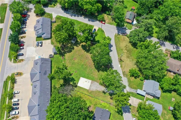 $250,000 | 705-707 Southeast High N/a Lee's Summit, Lee's Summit, MO 64063