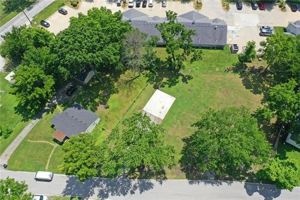 $250,000 | 705-707 Southeast High N/a Lee's Summit, Lee's Summit, MO 64063