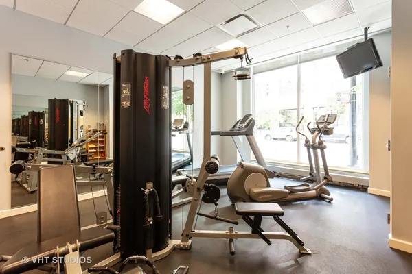 $2,495 | 757 North Orleans Street, Unit 1202, Chicago, IL 60654