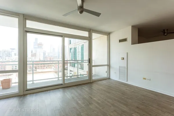 $2,495 | 757 North Orleans Street, Unit 1202, Chicago, IL 60654