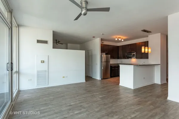 $2,495 | 757 North Orleans Street, Unit 1202, Chicago, IL 60654